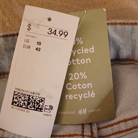 H&M Light Wash Comfort Stretch Straight Leg High Waist Denim Jeans. - Picture 13 of 16